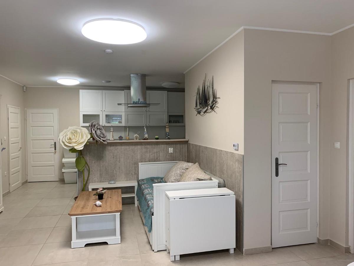 Topart Apartman I Balatonfenyves Exterior photo